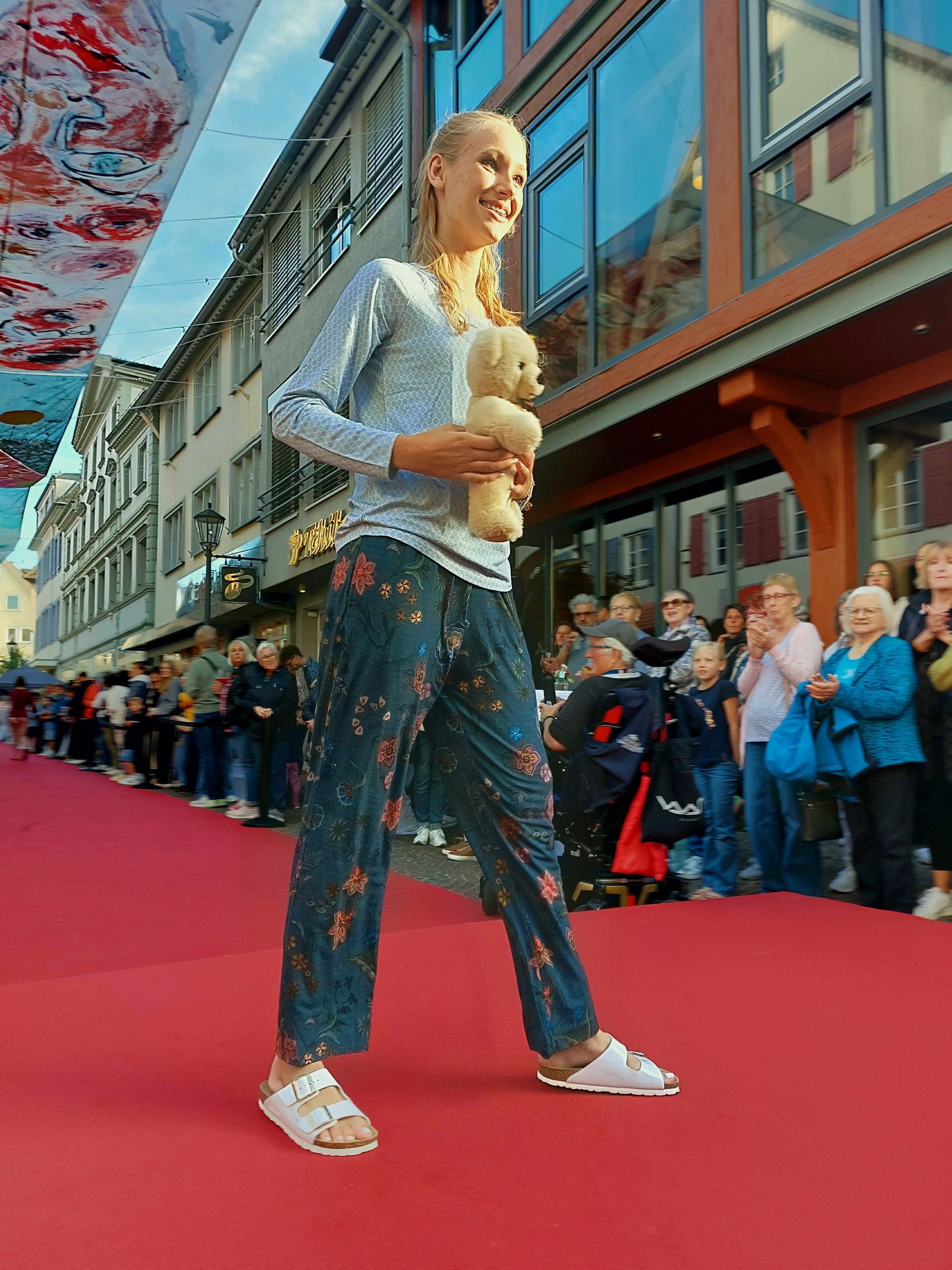 Bild Luftart Modenschau 