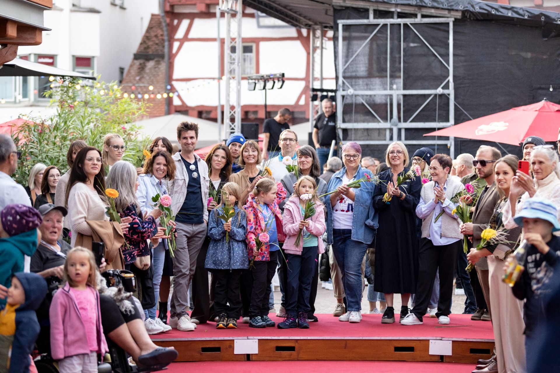 Bild Luftart Modenschau (Madeleine Wahl)