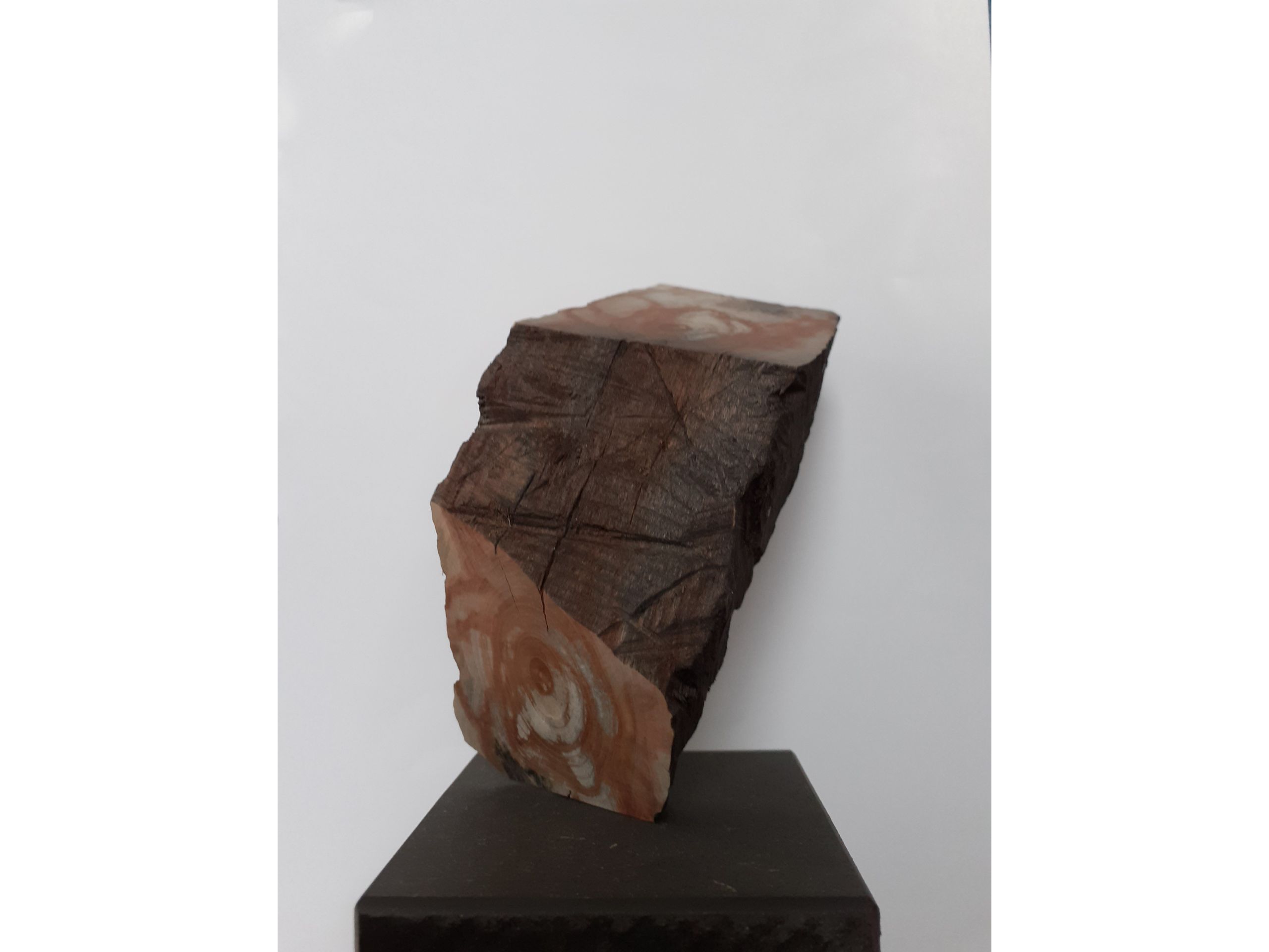 'LIED-S178-21', 2021, Holz, 14 x 9 x 7 cm, 60 € 
